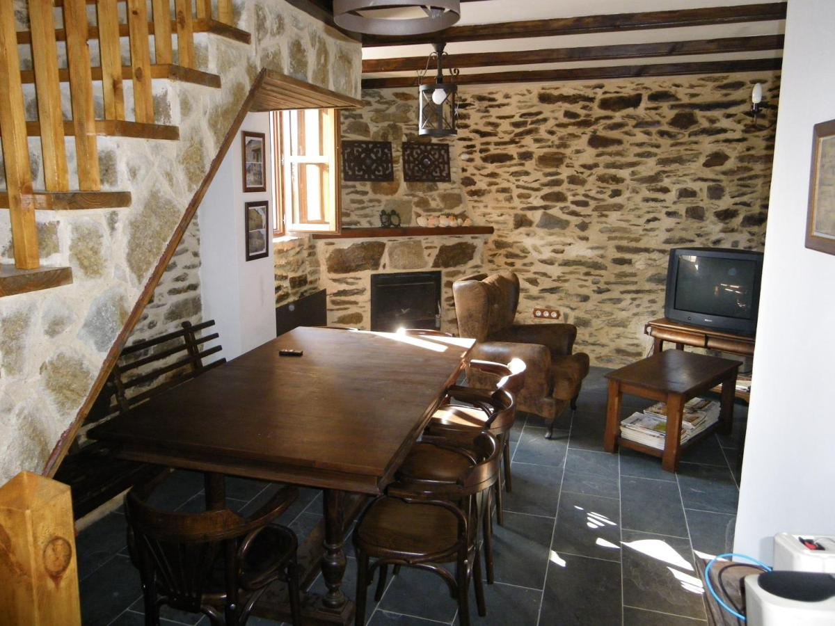 Casa Rural Los Cabritos De Tomas Puebla de Sanabria Exterior foto